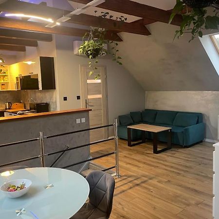 Aparthotel Przytulny Zakatek Zerniki Wroclawskie Exteriér fotografie
