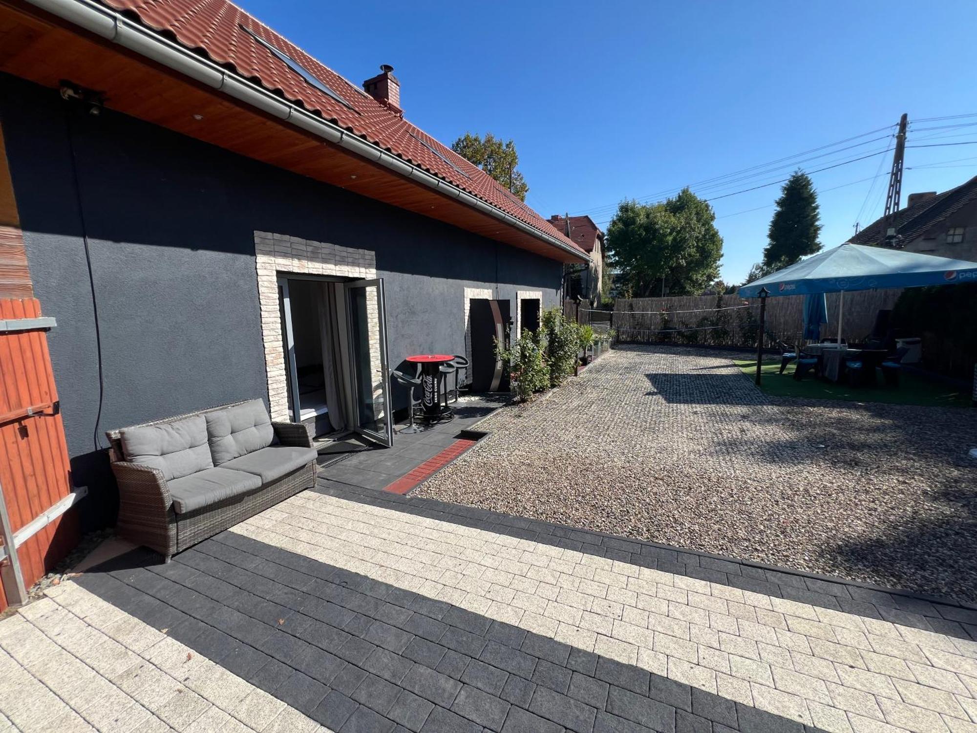 Aparthotel Przytulny Zakatek Zerniki Wroclawskie Exteriér fotografie